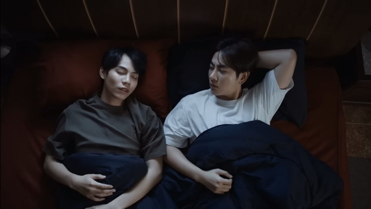 firstkhaotungfc's tweet photo. พี่อลันตื่นหน่อยจ้า ได้เวลาไปทำงานแล้วค่าา 

#MoonlightChickenEP4 #Firstkanaphan https://t.co/QgpCXzOXHe