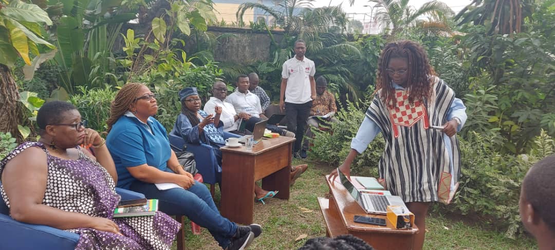 Strategies_'s tweet photo. #STRATEGIES! fait de son mieux,  malgré @EneoCameroon14.
----
#STRATEGIES! - Doing our best despite @EneoCameroon14 https://t.co/rlrBTEhhI1