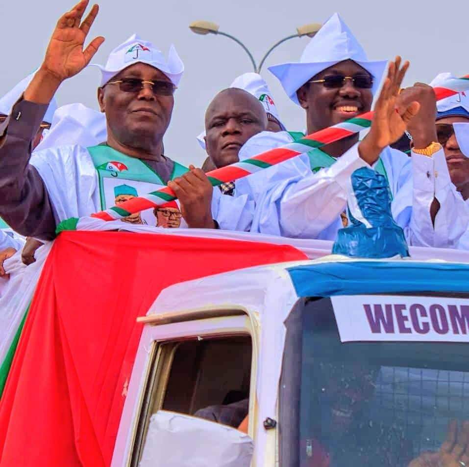 AWaziri7's tweet photo. New Nigeria. New Jigawa!✌🇳🇬 https://t.co/UI9YJkhKj4