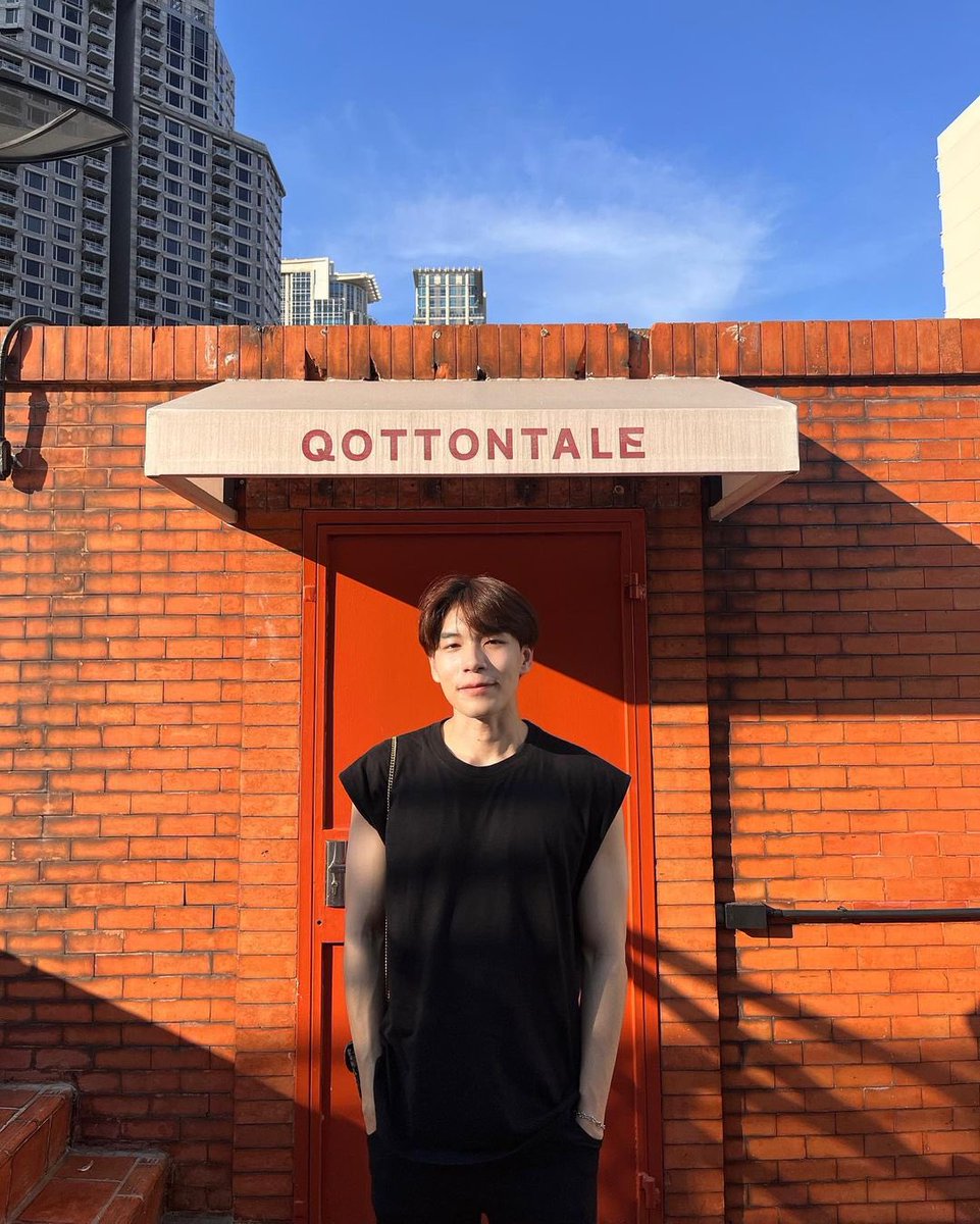 Ronnakit_House's tweet photo. ⌗ 🪜 #IGKitRonnakitUpdate
🪄𓈈IG;Kit_Ronnakit𓈈 🐕
ฮ้อนคัก!
🔗꒰ https://t.co/iawL3h9SsP 🌟♡̶
#Kit_Ronnakit #Ronnakit_House https://t.co/mp2RcX9Uir
