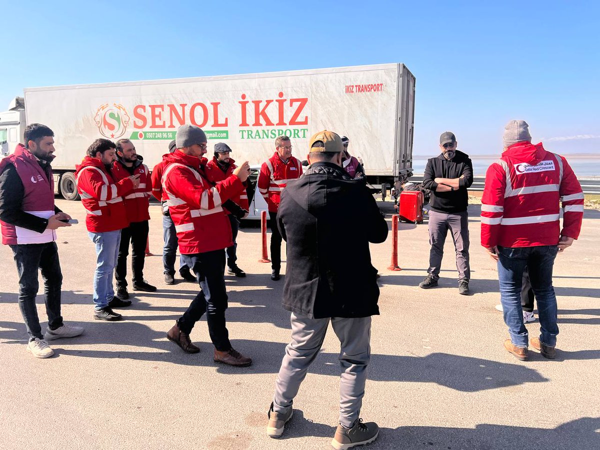 saad_binhamad's tweet photo. #قطر_الخير
Exclusive this early morning
A huge relief containers arrived at the #earthquake borders for syria and turkey from qatar's gov and people asking allah to relieve affected people in that area
#قطر_تغيث_سوريا_تركيا# https://t.co/XW1EQVz4sn