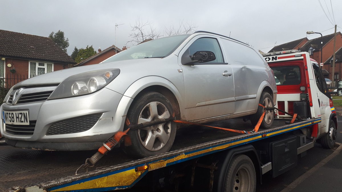 Cleobury And Highley snt in Highley High street this morning with a vehicle that as no tax or mot. #localpolicing #saferoads #saferneighbourhoods #saferneighbourhoodteams