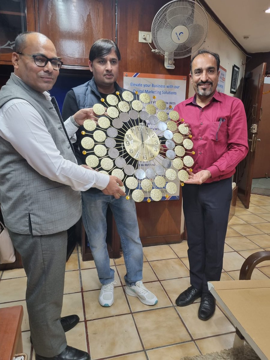 elevateiss's tweet photo. Today owner of RG SERVO TECHNOLOGIES and our friend Mr. @gautamkapoor54 (Gautam Kapoor) ji visited our #Elevate new office in Connaught Place and blessed us for future endeavours.
Thank you very much brother. https://t.co/H9bHioUeDT