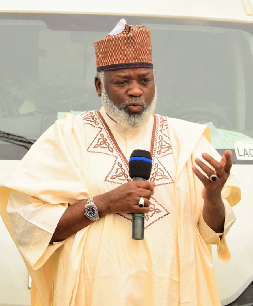 Gawuna2023's tweet photo. Firstly who is Dr. Nasiru Yusuf Gawuna?

Gawuna attended Gawuna Primary School, Kano in 1973 and passed out with his First School Leaving Certificate in 1979. https://t.co/iMRQIds91g