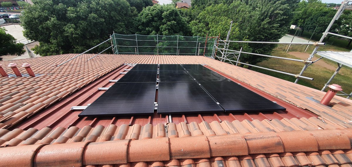 Lumaverona's tweet photo. Completamento impianti elettrici ed illuminazione interna ed esterna Centro Parrocchiale “NOI” – Marchesino di Buttapietra (VR) ➡️ https://t.co/35p3udfldL
#lumaimpiantielettrici #ahevision #verona #impiantielettrici #led #relamping https://t.co/9DJeuZvpp3