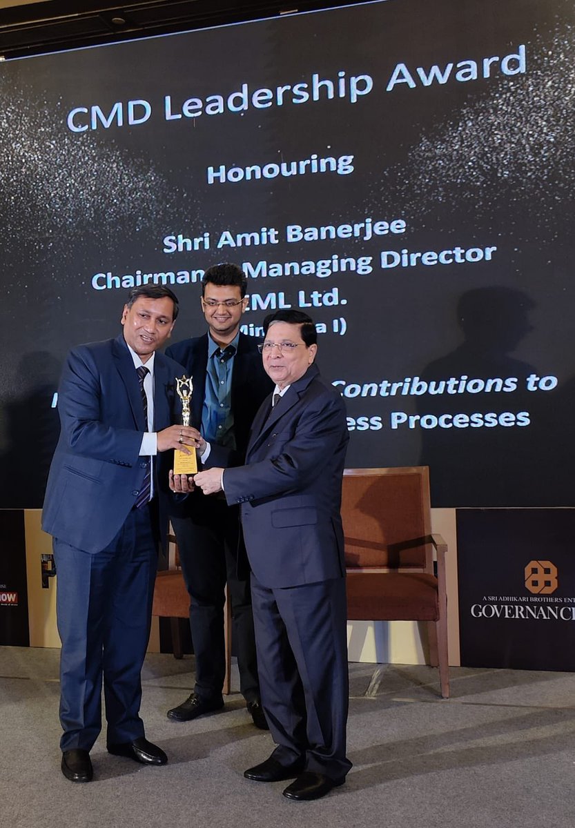 cmdbeml's tweet photo. BEML is honoured with Governance Now 9th PSU  Awards in 2 categories: i) Leadership Award for Shri Amit Banerjee, CMD, BEML ii) Research &amp; Innovation. Received today from Justice Dipak Misra, fmr. CJI https://t.co/97s7scrPv9