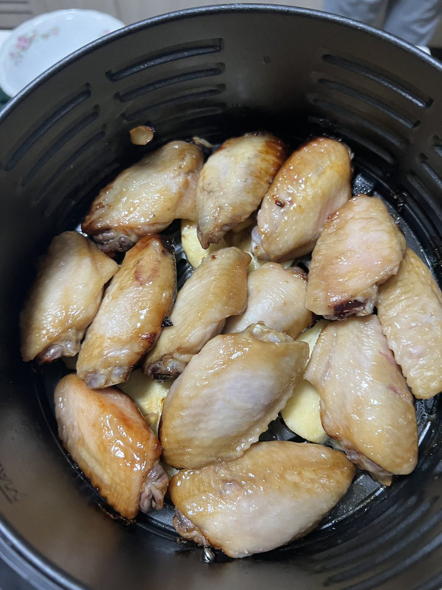 Ken11413's tweet image. ลองทำตามดู สรุปไหม้555555 ใครทำตามเพิ่มน้ำผึ้งนิดลดซีอิ๊วหน่อยละไฟ160พอ อันนี้กลิ่นซีอิ๊วหนักไปหน่อย #เสวยกับสิริเคน #howtocook #Foodie #food