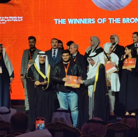 atefalghamdi's tweet photo. بفضل الله حصل اختراعي على الميدالية البرونزية اثناء مشاركتي في المعرض الدولي للاختراعات في الشرق الاوسط ثاني اكبر معرض للاختراعات https://t.co/srj99zaWaY