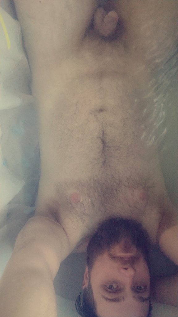 LittleDeeBoi1's tweet photo. Bath time! #littlegayboy #tinycocklads #littledicks #smallcocksrock https://t.co/Rb6K7P57aA