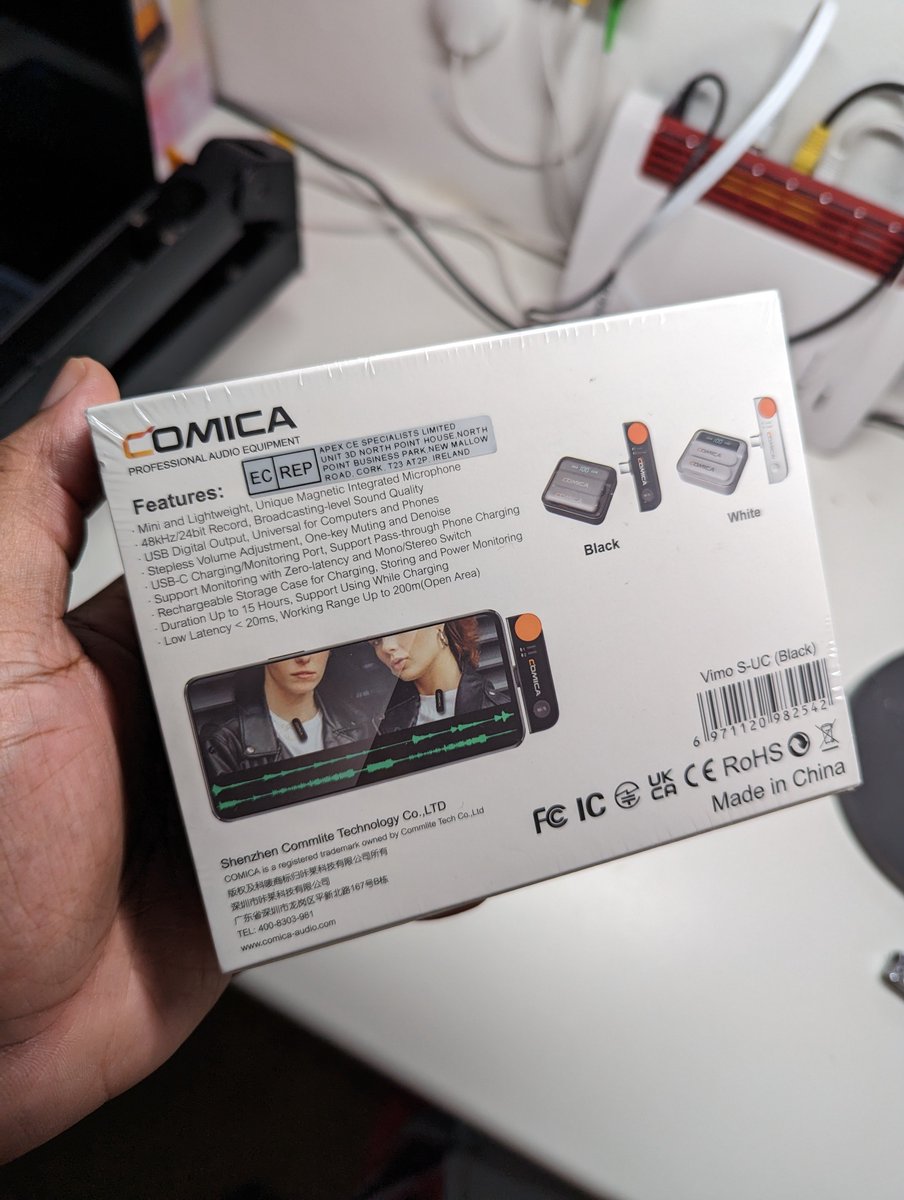 TechJamo's tweet photo. Small small Care Package from the Guys at @comica_audio

Wireless Microphones designed to work straight on your smartphone ya know.

Impressions coming soon! 

#VimoS #Gifted https://t.co/ChqS4BJQb6