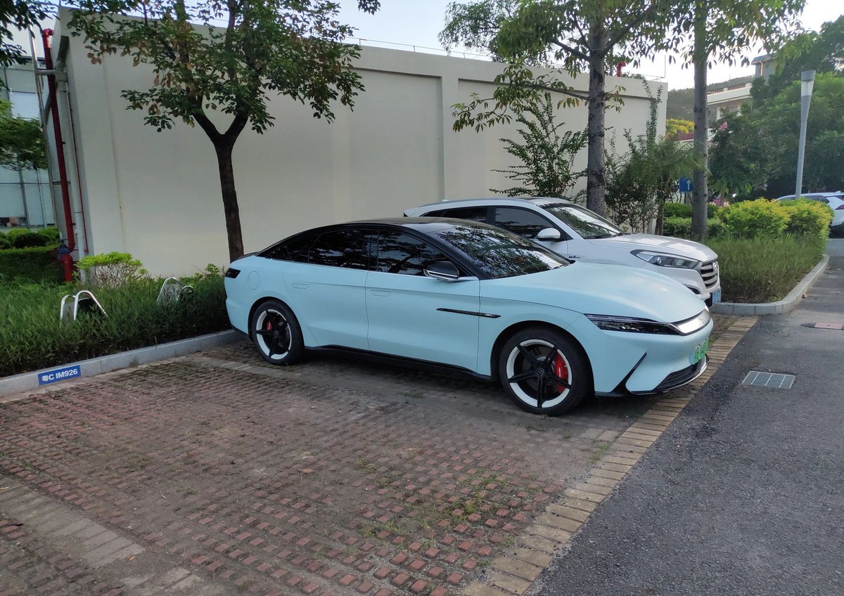 目前在大陆。希望宝岛的兄弟姐妹带给我一本书。有偿