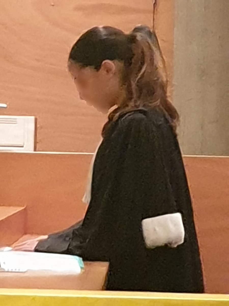 BrincourtH's tweet photo. Et voilà le résultat ! Procès reconstitué au tribunal de @VilleNanterre. Des élèves de 4e du @ClgRepublique qui s expriment avec aisance, argumentant, connaissant les rôles, les métiers de la justice. Bel apprentissage de la Citoyenneté. Bravo! https://t.co/yQkIfHkpRc