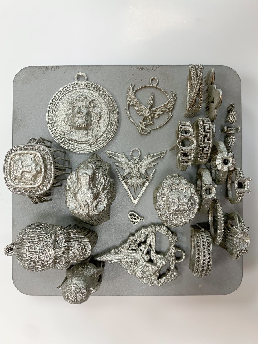3dtiv's tweet photo. Experience the future of Jewelry!💎
Our high-quality materials and attention to detail ensure stunning and long-lasting pieces you’ll cherish for years to come.
#3dprinting #3dprint #shapingyourideas #jewelry #metal3dprint #metaljewelry https://t.co/TITo004bKz