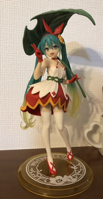 めちゃ出来が良くてかわええと聞いてた初音ミクさんの親指姫フィギュア、めちゃ安かったから買ったんだけど、プライズですよね?ってくらいめちゃかわいい 