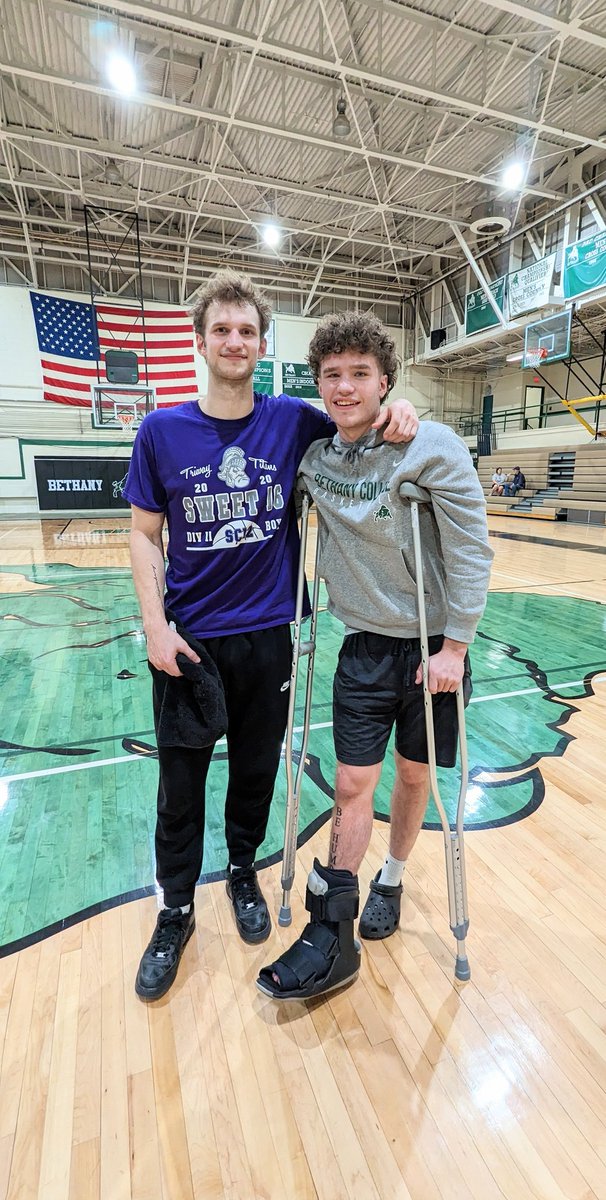 ChrystalWells11's tweet photo. Last night was the final 🏀 game of the season, not the kind we expected or what we'd hoped 4. Chance ended up ranking 11th in assists, 15th in fg  percentage &amp; 20th scoring unofficially in the PAC. We r lookin 4ward 2 a better &amp; (Channer) healthier season 💚🦬 #bethanybison #14 https://t.co/fy1HDmCH2K