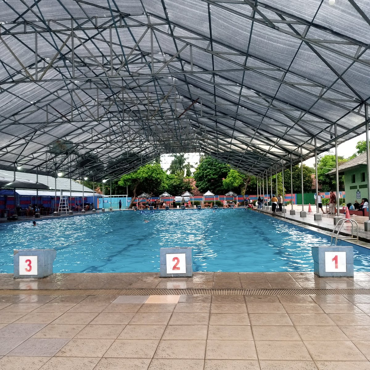 maugadjahmada's tweet photo. — today's dump!! 🏊🏻♀️🌧️
tadi tes renang #pjok💆🏻♀️aku udah lama ga berenang jdnya kaku bgt https://t.co/qvbyuAFBEu