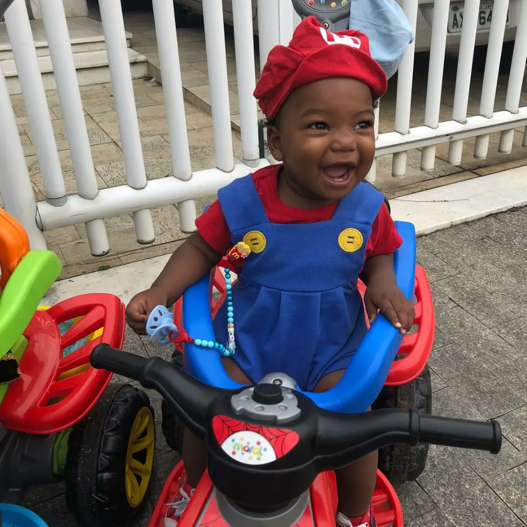 nega_rl's tweet photo. Primeiro bailinho na creche do meu neném❤️🎊 #Carnaval #mariobrosmovie https://t.co/s8cInzZ6nt