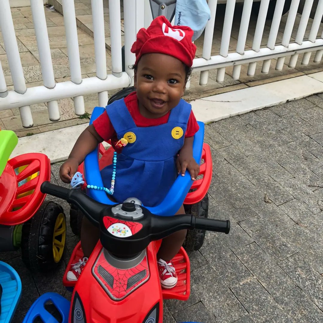 nega_rl's tweet photo. Primeiro bailinho na creche do meu neném❤️🎊 #Carnaval #mariobrosmovie https://t.co/s8cInzZ6nt