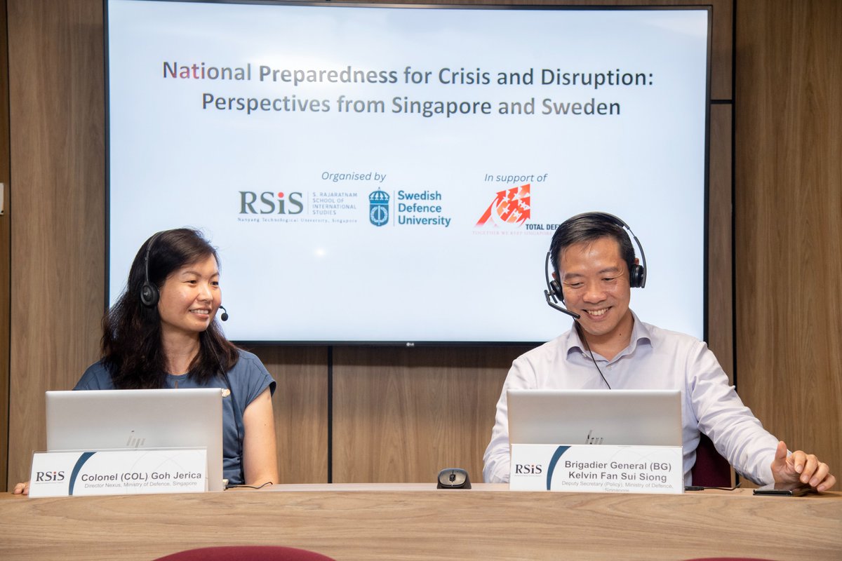 mindefsg's tweet image. During this afternoon’s #TotalDefence webinar held by @Forsvarshogsk, @RSIS_NTU &amp;amp; MINDEF, panelists from both 🇸🇪 &amp;amp; 🇸🇬 shared insights from the Russia-Ukraine war &amp;amp; discussed how to strengthen our people’s will to defend, resilience against crises, &amp;amp; public-private partnerships.