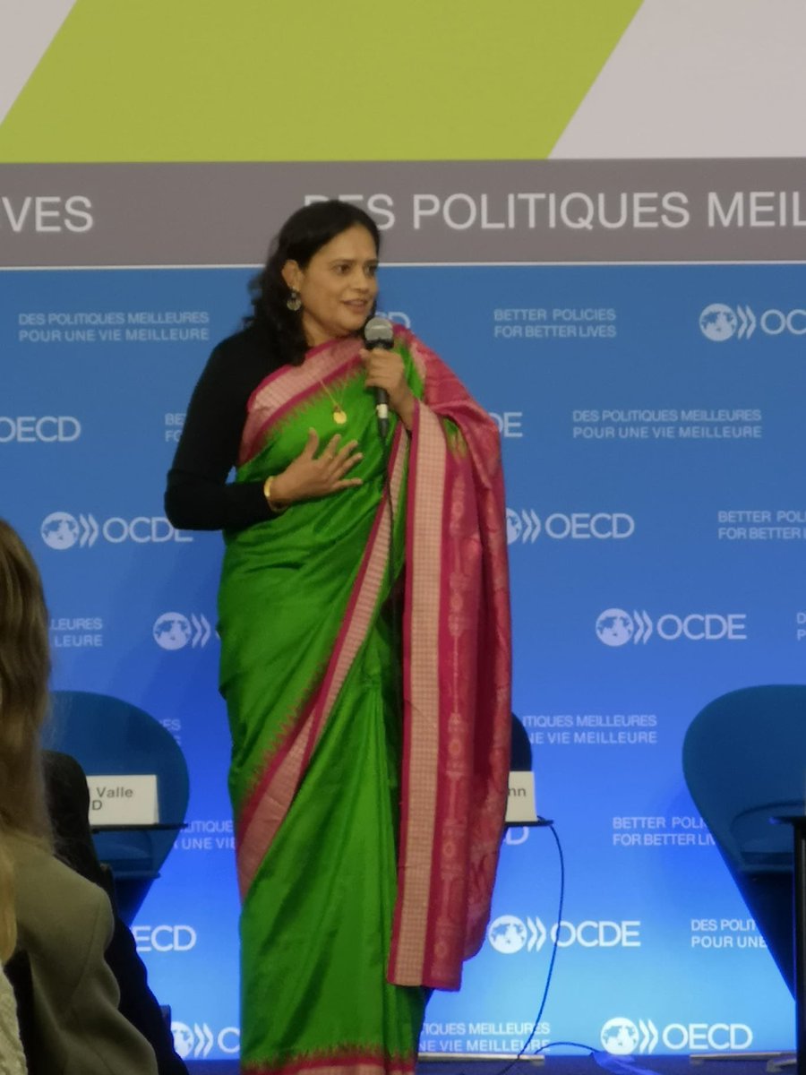 NazmaAkter73's tweet photo. Happy to be a part of OECD 2023 due diligence opening session as a key note speaker! In Paris.
#garments worker need union right and Living wages! https://t.co/wsFn6WexoL