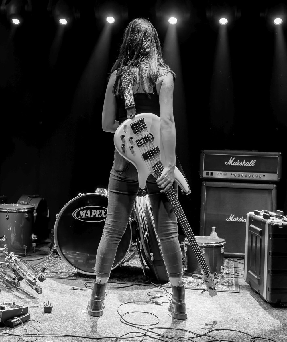 MuddiBrooke's tweet photo. TOMORROW WE PLAY DERBY 🐏🐏🐏
17 / 02 / 23
Supporting @Marisa_Moths at @hairydogderby alongside @Desensitised_UK 🔥
Gonna be gooooood 🤩
🎟 >> https://t.co/xeT1qu36Ie

📸: Steve Fisher https://t.co/xrVjFL4Y3F