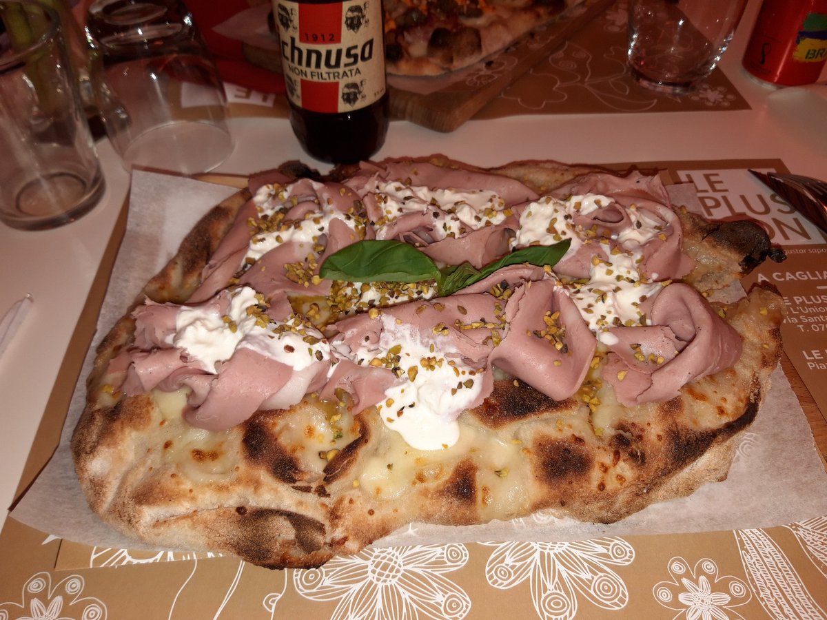 LucaMarras19's tweet photo. Io non ho bisogno della speranza, io ho la pinsa.
Ps: nessuna Ichnusa non filtrata è stata maltrattata per questo tweet https://t.co/WxGY3gEGKN