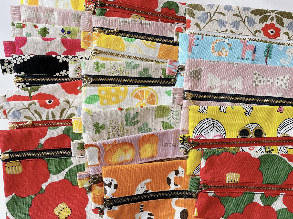 blancheRC030993's tweet photo. いっぱい作ったフラットポーチ🍄
マチがないから多くは入らないけれど、バックの中でお邪魔にならない程度の存在感で小物収納に活躍😊✨

minneにて販売予定です🌈

たくさんの人に見つけてもらえると嬉しいなぁ🥹

 #ハンドメイド
 #フラットポーチ https://t.co/jO5VL1EjXS