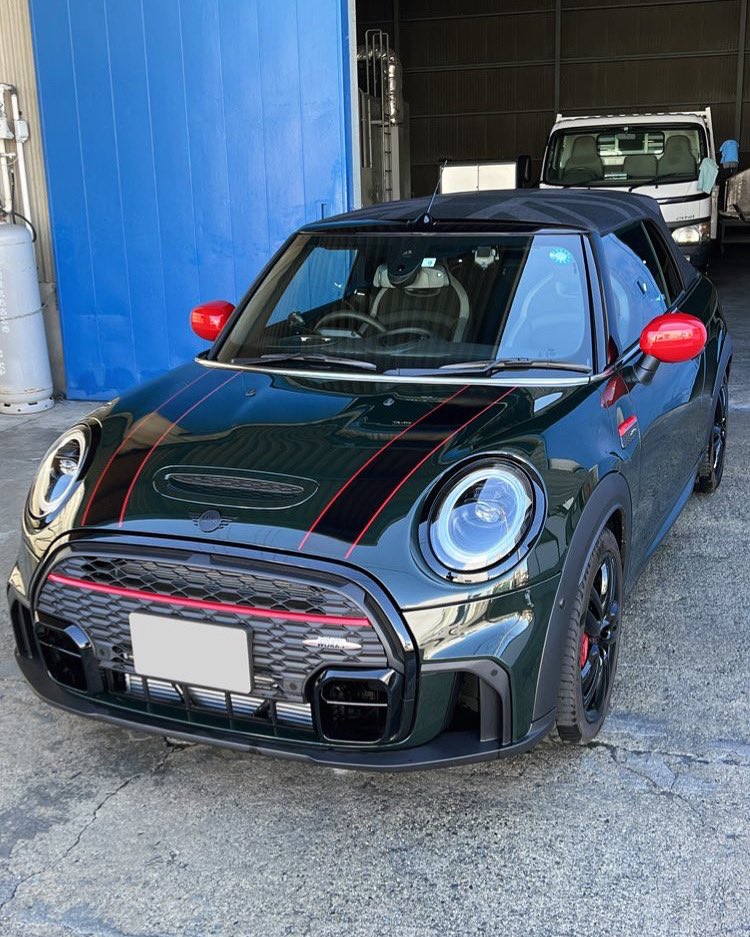yosshi_f57jcw's tweet photo. MINIオーナーの皆様と繋がりたくてMINIのアカウント作りました!
納車したばっかりのまだまだMINI初心者ですがよろしくお願いします!
#mini
#minif57
#F57JCW
#ミニコンバーチブル
#MINI乗りさんと繋がりたい https://t.co/rgHOTDO2Aw