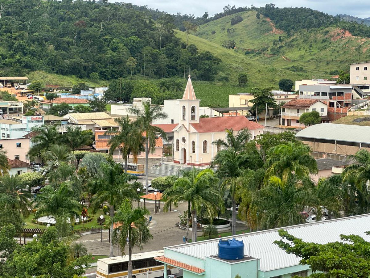 Casagrande_ES's tweet photo. Chegamos em Laranja da Terra para assinatura de ordens de serviço e entregas de importantes obras para a população. São investimentos que vão melhorar a qualidade de vida dos moradores e impulsionar o desenvolvimento da região. #LaranjadaTerra #Obras #Desenvolvimento https://t.co/M7nqyCxwmg
