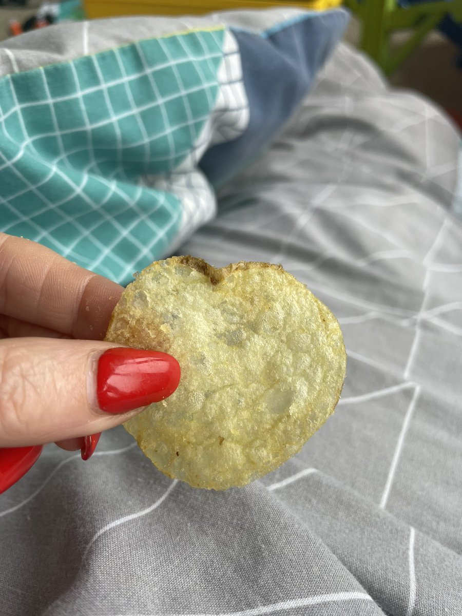 LizG_123's tweet photo. @walkers_crisps #lovefromwalkers https://t.co/lKuuYI3mia