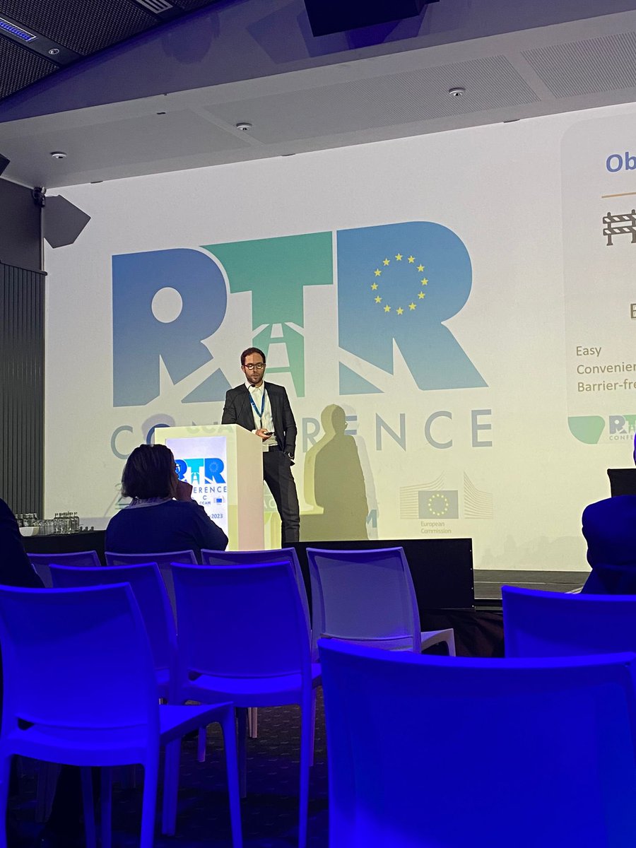 MEISTER_H2020's tweet photo. Today @MEISTER_H2020 presented its #electricvehicles #charging solutions #RTRConference2023!!   

Dive into our online library and find more!!

👉https://t.co/IMyJ030YXx 

#H2020 #emobility #echarging #urbanmobility https://t.co/gFOT90NUQW