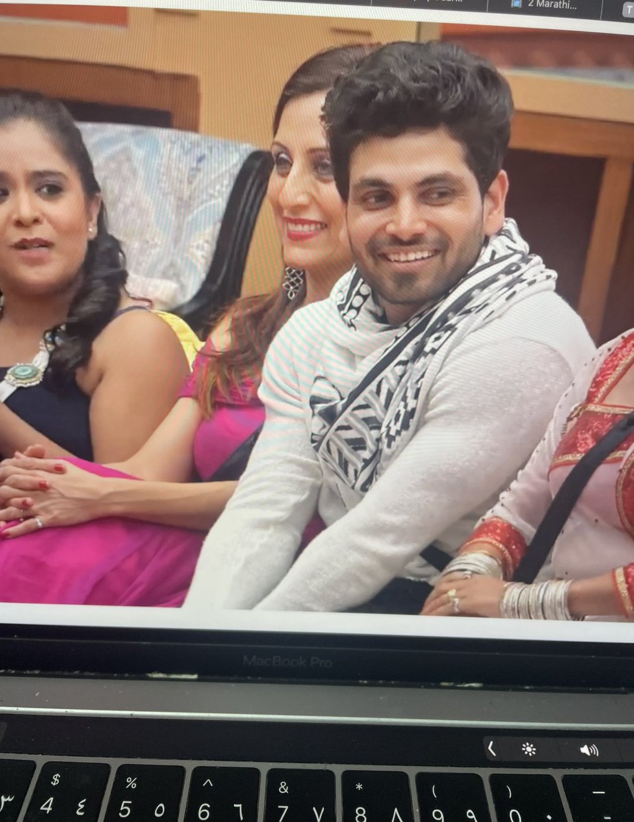 SimranAstha's tweet photo. Currently rewatching #BBMarathi2 for Shiv. And if y’all haven’t watched it, WATCH IT ASAP, you’ll be obsessed with him more.
#ShivThakare 🔥♾♥️ https://t.co/HvmoyDtErQ