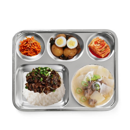 2023.02.16
육군 훈련소 조식
- 진미채볶음
- 밥
- 돼지고기자장볶음
- 계란장조림
- 배추김치
🍊🍽️🥳