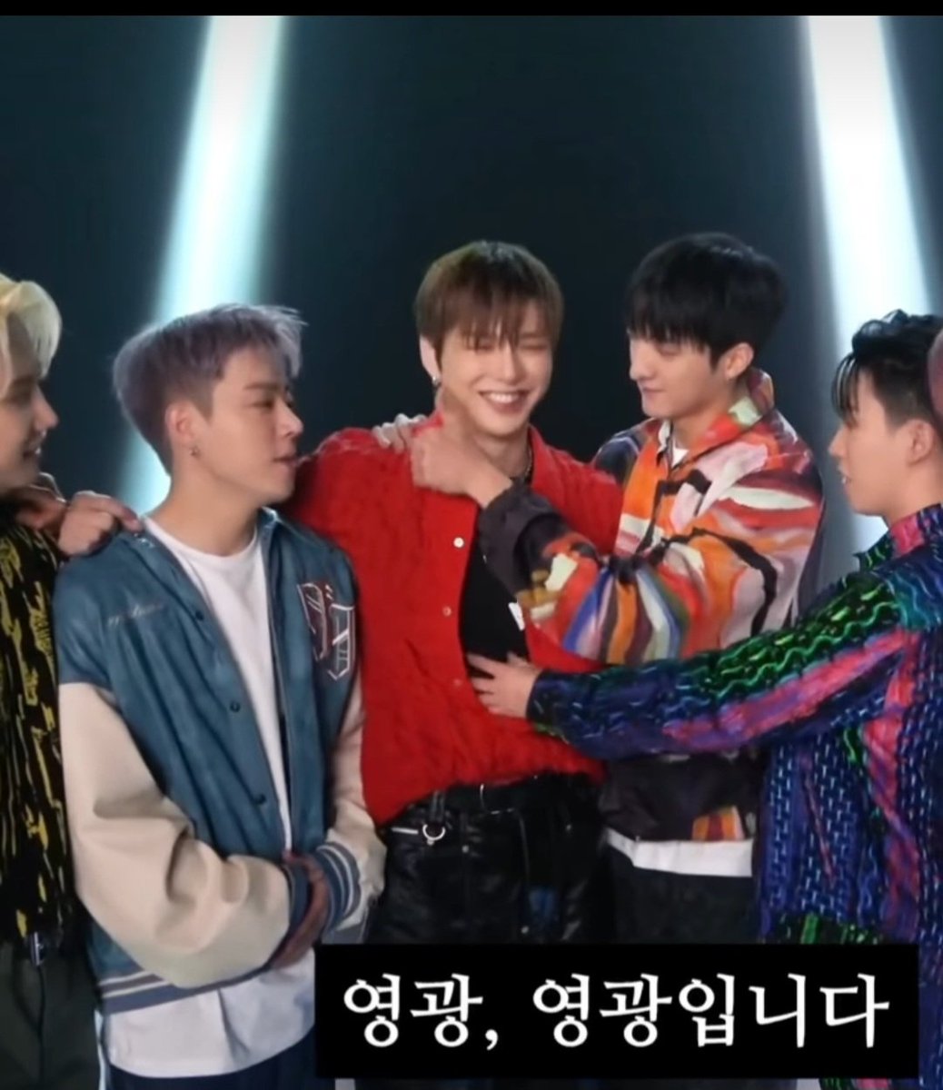 cookie13877351's tweet photo. Also, When while they r practicing of the NIRVANA SPECIAL PERFORMANCE, the true family & friendship of the team was always there, Daniel s always n good moods & funny 2 teasing them. Ctto frm IG
@konnect_danielk
#kangdaniel
#danityfam
#danity
#danitystan https://t.co/IOUi3MTgF3