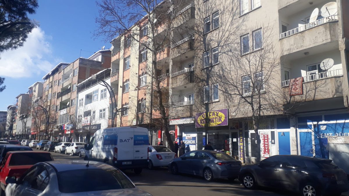 #BingolAFETboelgesiilanedilsin 
Tabikide şu yapılara bakarmisin çarşı merkezimizn durumu  bu