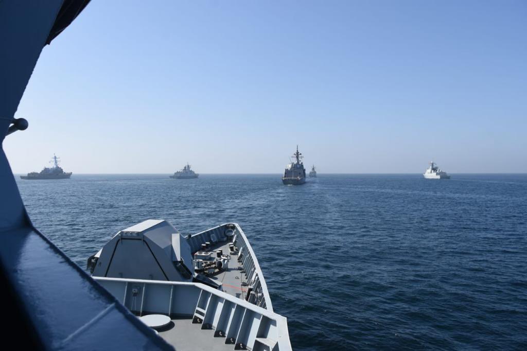 MPA_Barat's tweet photo. Bravo Zulu!
All ships formed up ‘AMAN Formation’ to signify collective resolve #TogetherForPeace during #AMAN2023 sea phase in North Arabian Sea
#EmpoweringFriendship
#EnhancingInteroperability https://t.co/NfTGpt2c3Q