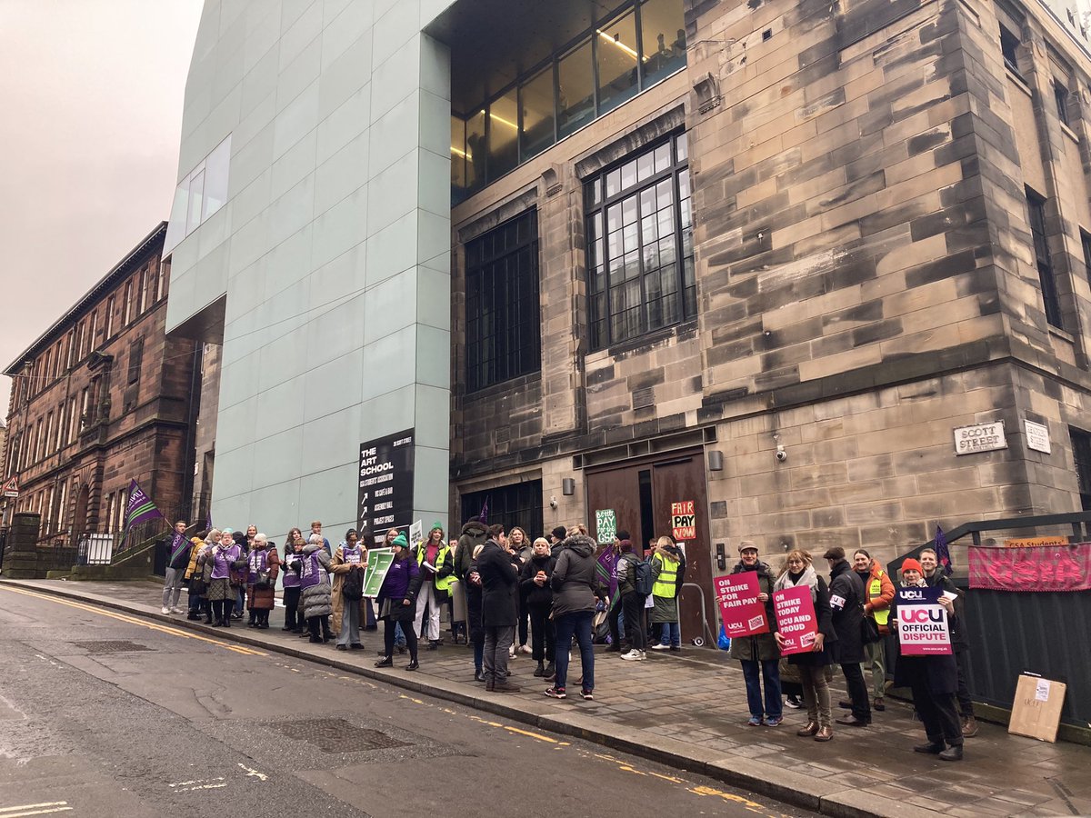 Great solidarity with <a href="/GsaUcu/">GSA UCU</a> and <a href="/GsaUnison/">UNISON Glasgow School of Art</a> members on the picket today. The longest banner I’ve seen yet from Unison members. Joint aim, striking for fair pay for all.