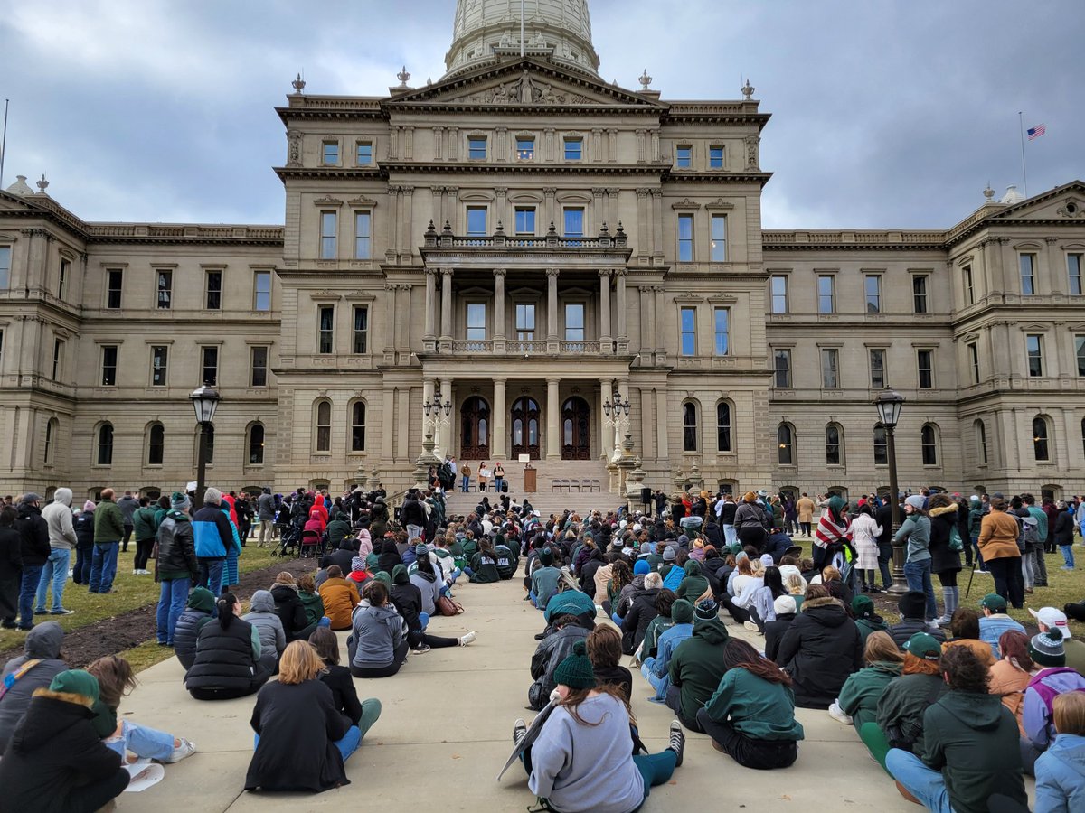 herboldmoveUSA's tweet photo. Yesterday, MSU students organized a sit-in at the Michigan State Capitol. Most students hadn't left their dorms/houses since Monday night but gathered to support each other and share their stories.
#SpartanStrong https://t.co/7o0SsfuZbm