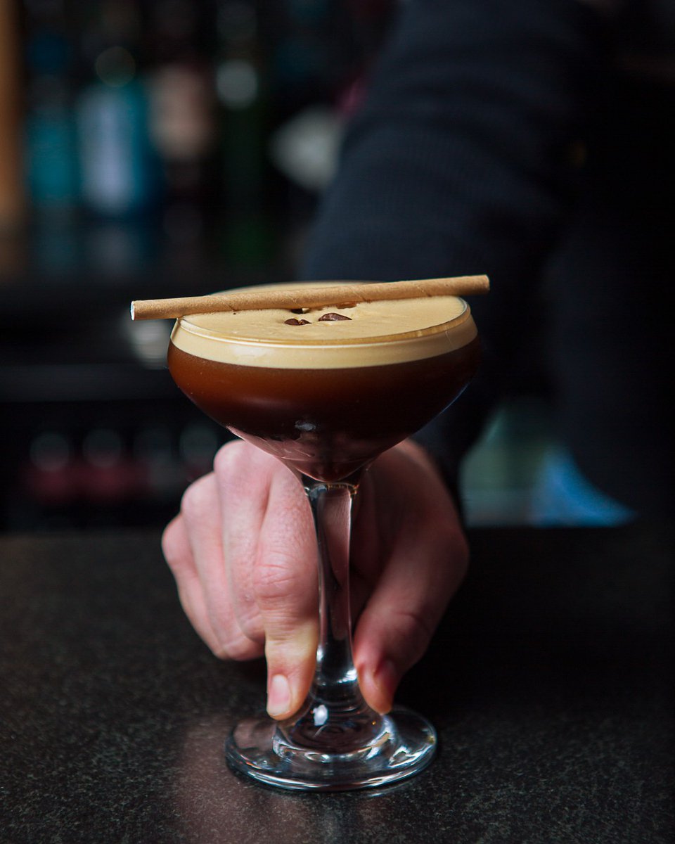 One Espresso Martini coming right up 🍸

Enjoy our 7's offer - 7 drinks, available 7 days a week, after 7pm, all £7 each!

And yes, the Espresso Martini is one of them 😉

#cocktails #espresso #espressomartini #crownatwoodbridge