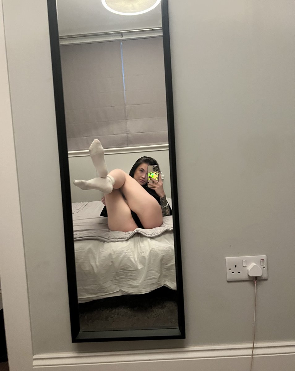 Skky16's tweet photo. Insert here #onlyfans #explorepage #sexy #onlyfriends #yum https://t.co/HYoHXqijgp