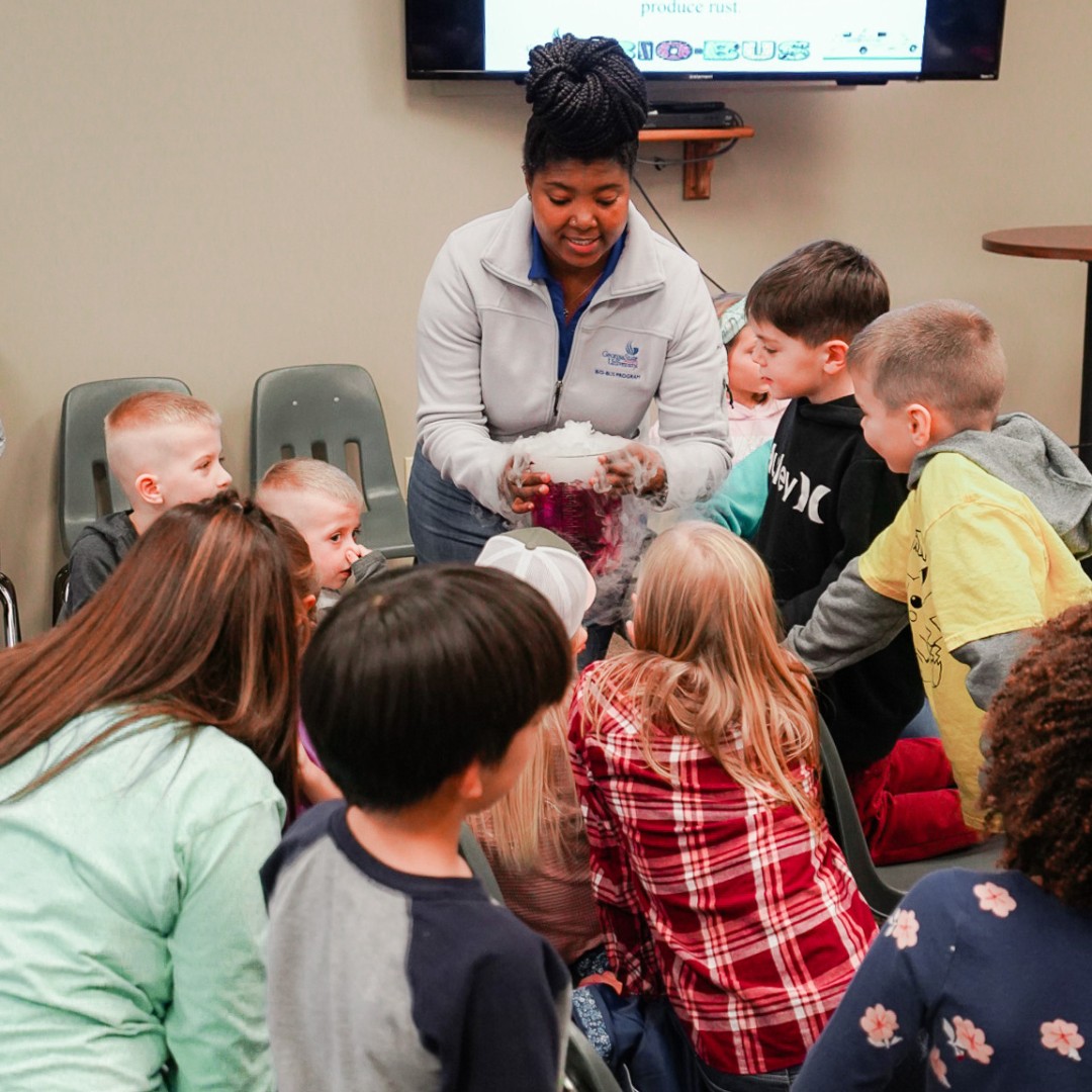 GSUBioBus's tweet photo. Chemistry isn't magic, but it's close enough 🔮💫🧑🔬🧪
#GeorgiaStateUniversity #BioBus #GSUBioBus #STEMEducation #ScienceEducation #ScienceEducator #ScienceExperiment #WomenInSTEM #MinoritesinSTEM #ATLSciFest Atlanta https://t.co/bN0yy0H3cv
