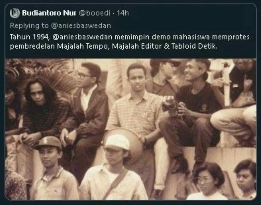 HeryIdris5's tweet photo. @Relawananies Bukankah ini foto demo pembredelan majalah Tempo, majalah Editor dan Tabloid Detik. Kenapa jadi demo menentang kebijaksanaan Orde Baru...?? Bahkan dengan caption ngeri sampe diancam dibunuh...?? Ente sehat. Ini foto aslinya... 👇👇👇 https://t.co/68o72McLpU