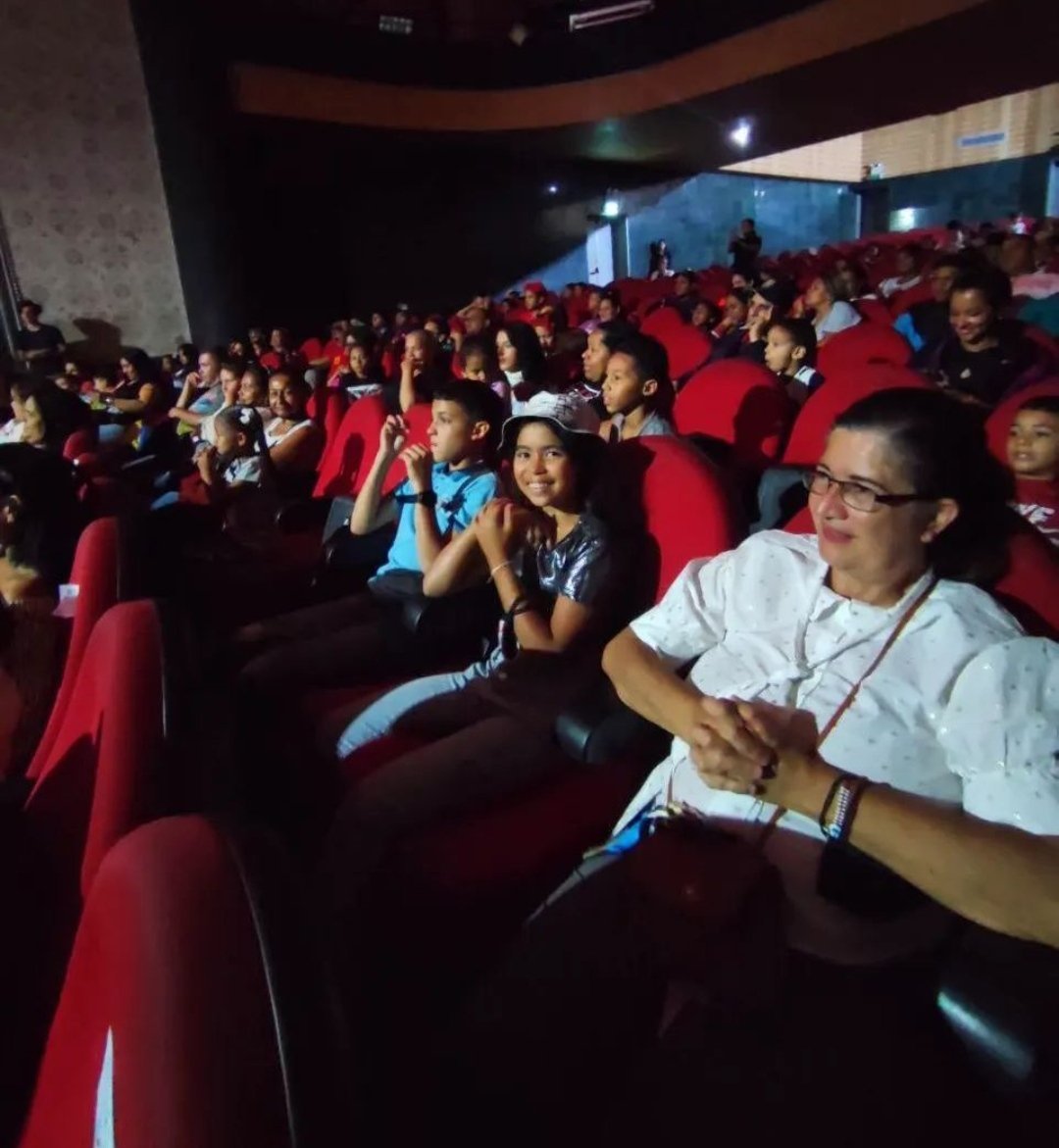 XtraLoco's tweet photo. 📰#GDCInforma|| Con gran emoción, el @GDCEsPueblo, este #15Feb se dió inicio a la presentación de las diversas obras teatrales por motivo de la celebración de los #CarnavalesFelices2023, en el Teatro Principal de Caracas.
#poupettekenza https://t.co/DF0bYemvLn