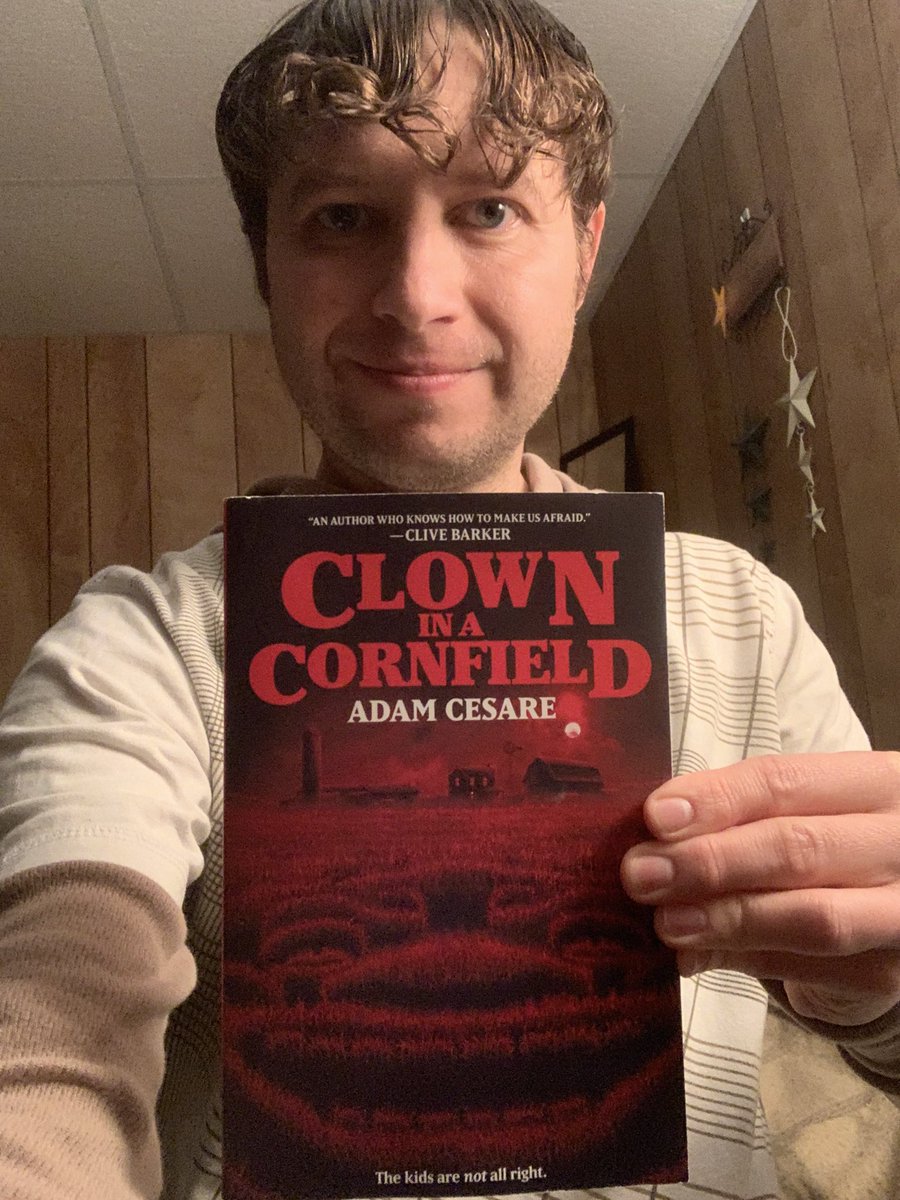 Im so excited to add this book to my reading list this year!!! #clowninacornfield 

#newbook #newbookstagram #bookstagram #books #adamcesare #clown #cornfield #cornfields #horror #horrorbooks