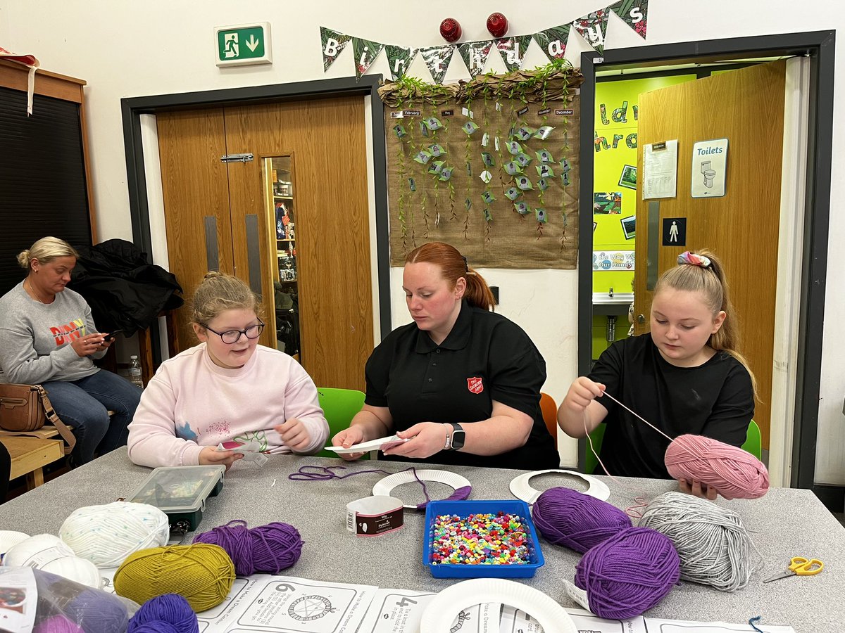 Lisa Fowles tweet media