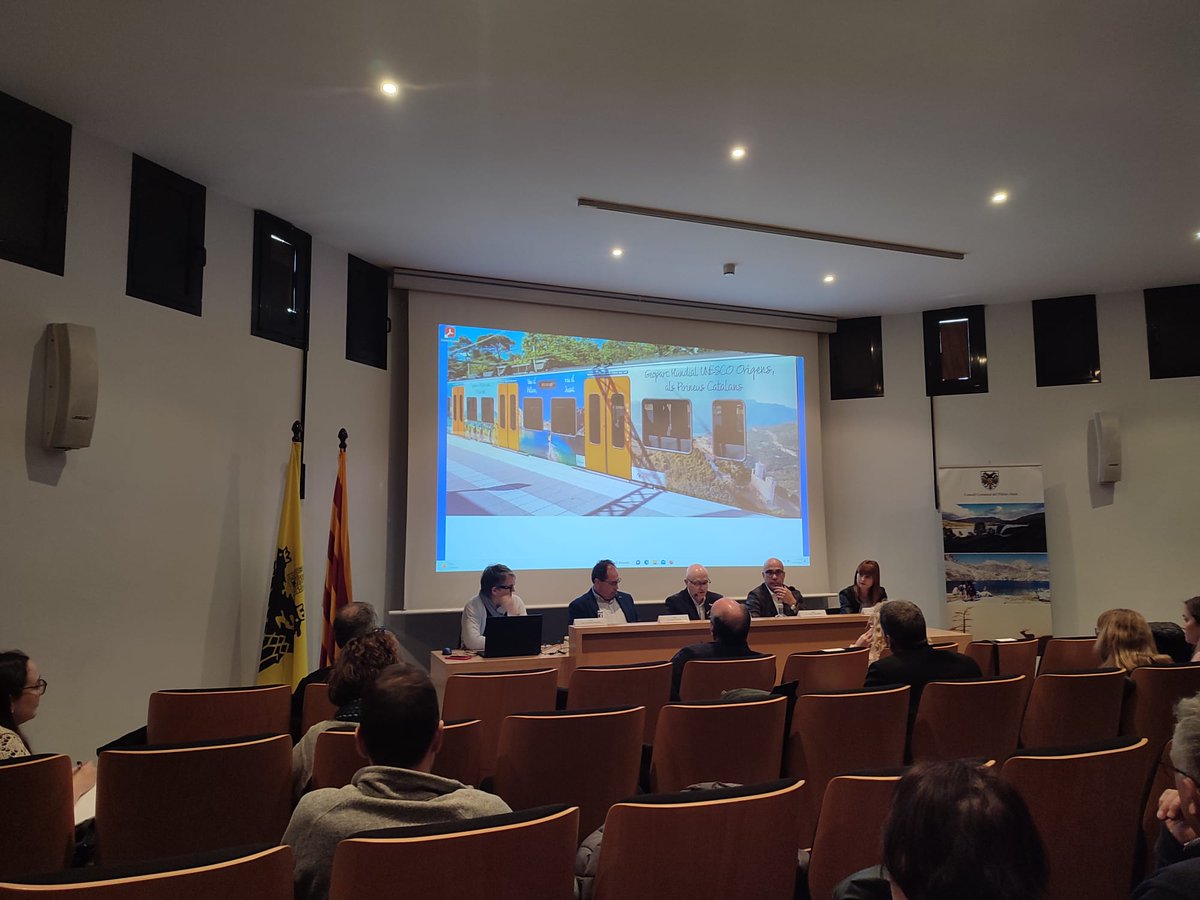 govpirineuiaran's tweet image. Presentació dels programes #Conforcat a Mida i Projecta&apos;t a la vegueria de l&apos;#AltPirineuiAran d&apos;@empresacat 

📌 El departament preveu que al voltant de 16.600 persones milloraran la seva formació amb aquests programes

📌Nota de premsa: govern.cat/salapremsa/not…