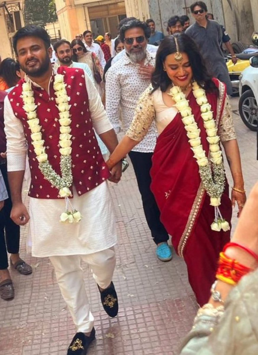 Awhadspeaks's tweet photo. Congratulations my dear friend 
@FahadZirarAhmad and @ReallySwara 
God bless u for a happy life https://t.co/4WiadzPEMc