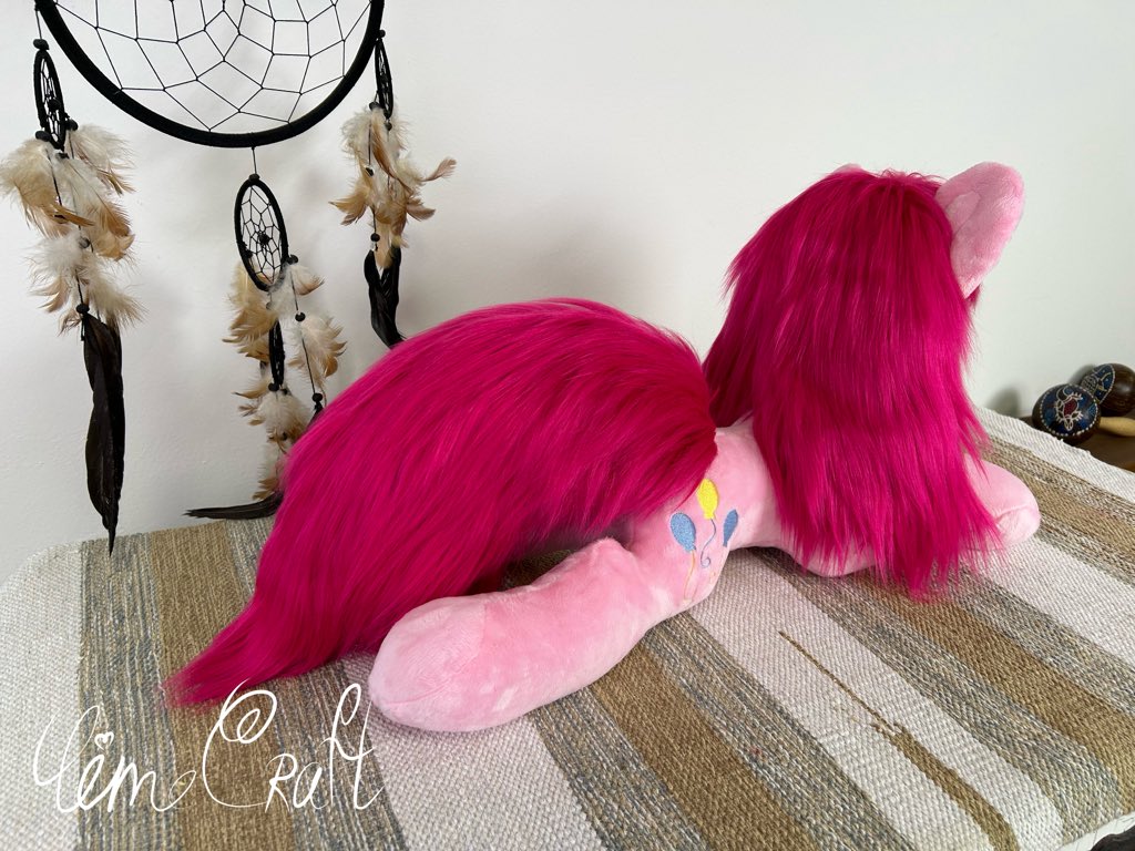 lime_craft27's tweet photo. Lying Pinkamena in a sweatshirt and socks ^_^
60cm from hooves to hooves, faux fur mane
#Pinkamena #mlp #ponyplush https://t.co/S03rEmXHam