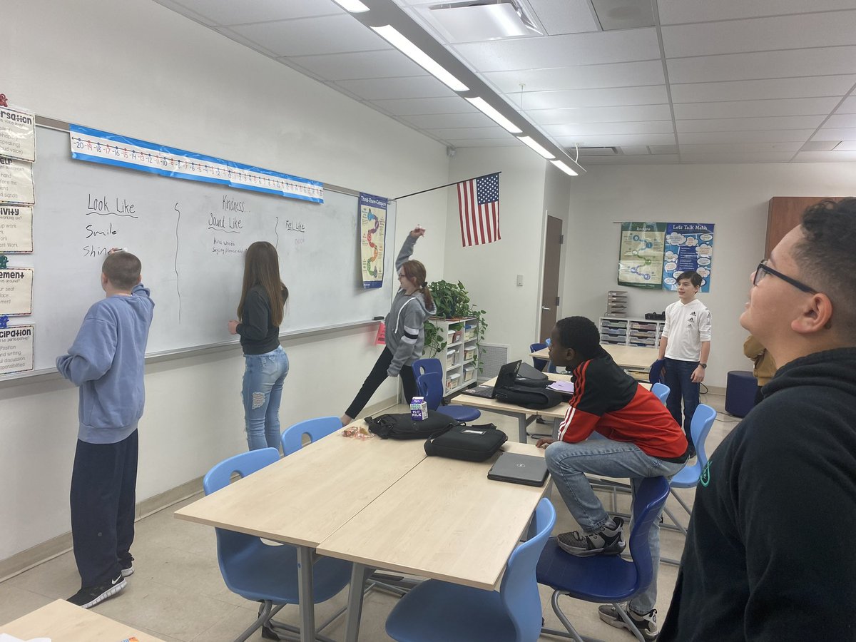 PrincipalHutton's tweet image. Staff and students at Lombard Middle School are making kindness the norm! #ZephyrPride