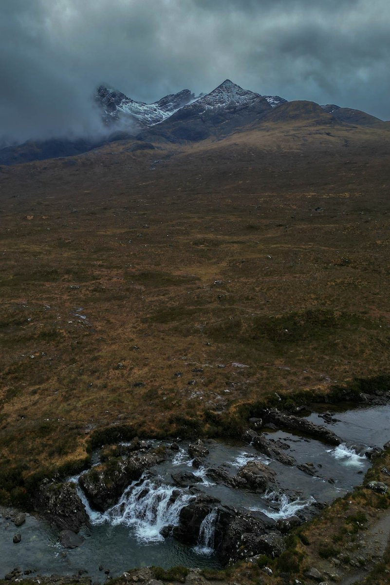mountainsandsky's tweet photo. The Black Cuillin this morning 😍😍😍 https://t.co/AUHd6Rj9WJ
